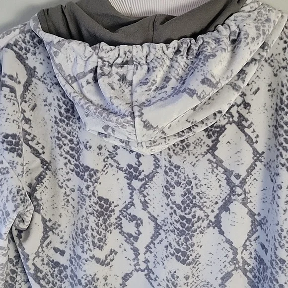 Cozy soft snakeskin lounge set - Picture 6 of 13